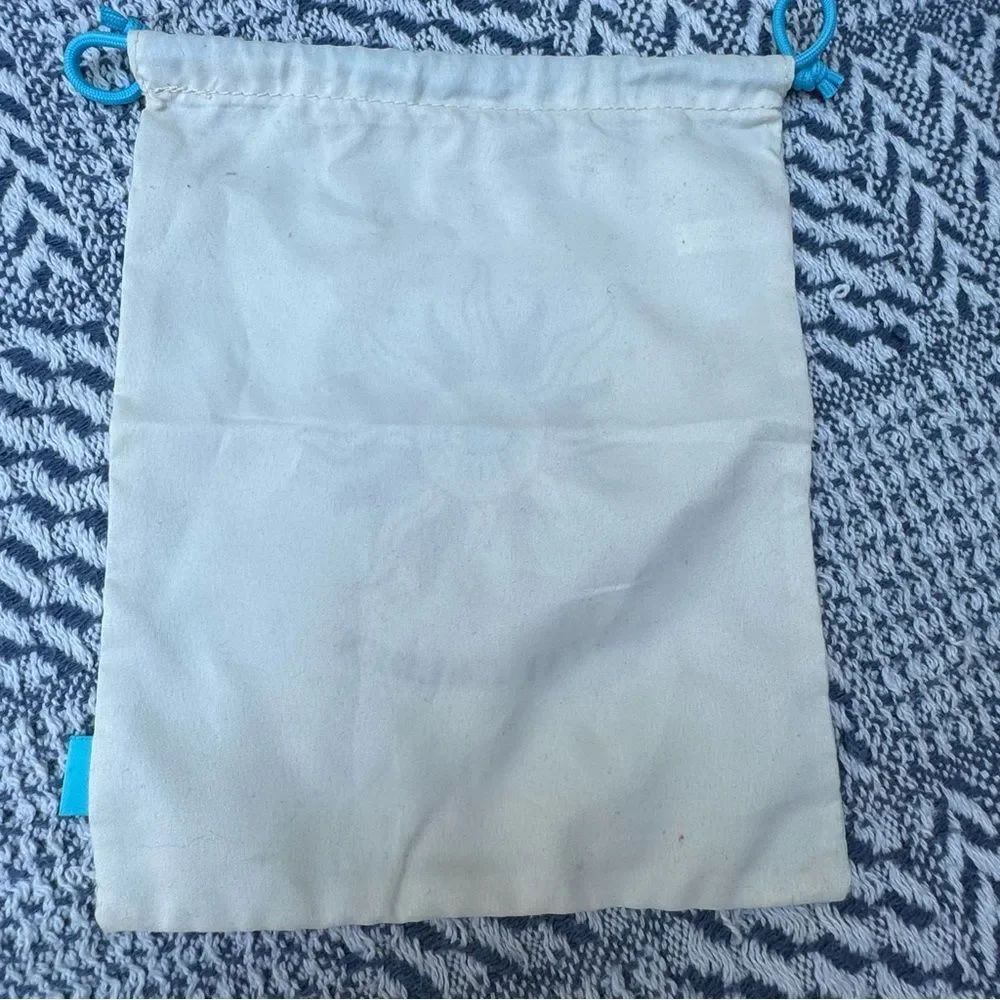 New Ipsy Colorful Drawstring Pouches Set - Picture 11 of 11